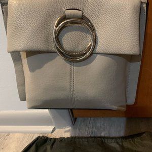 VINCE CAMUTO LIVY LARGE GREY LEATHER ADJUSTABLE CROSSBODY BAG W/ DUST BAG/NWOT